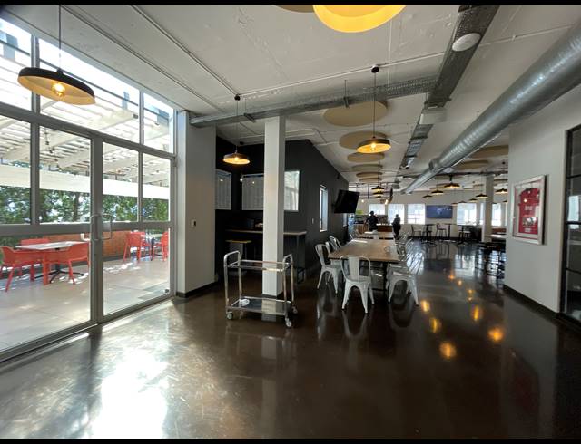 2,213.50M² OFFICE TO LET IN BRYANSTON